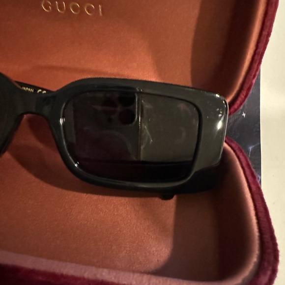 Gucci Rectangular-frame sunglasses - Picture 6 of 8